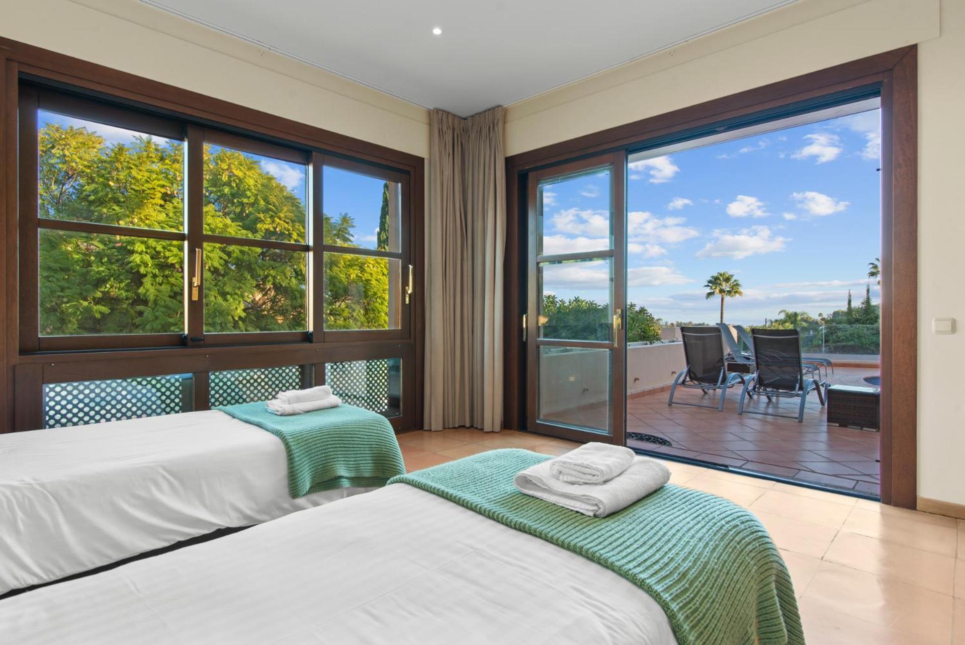 Luxury Villa Robledal By Mabiente - Views Of The Sea And The Golf Course Marbella Buitenkant foto