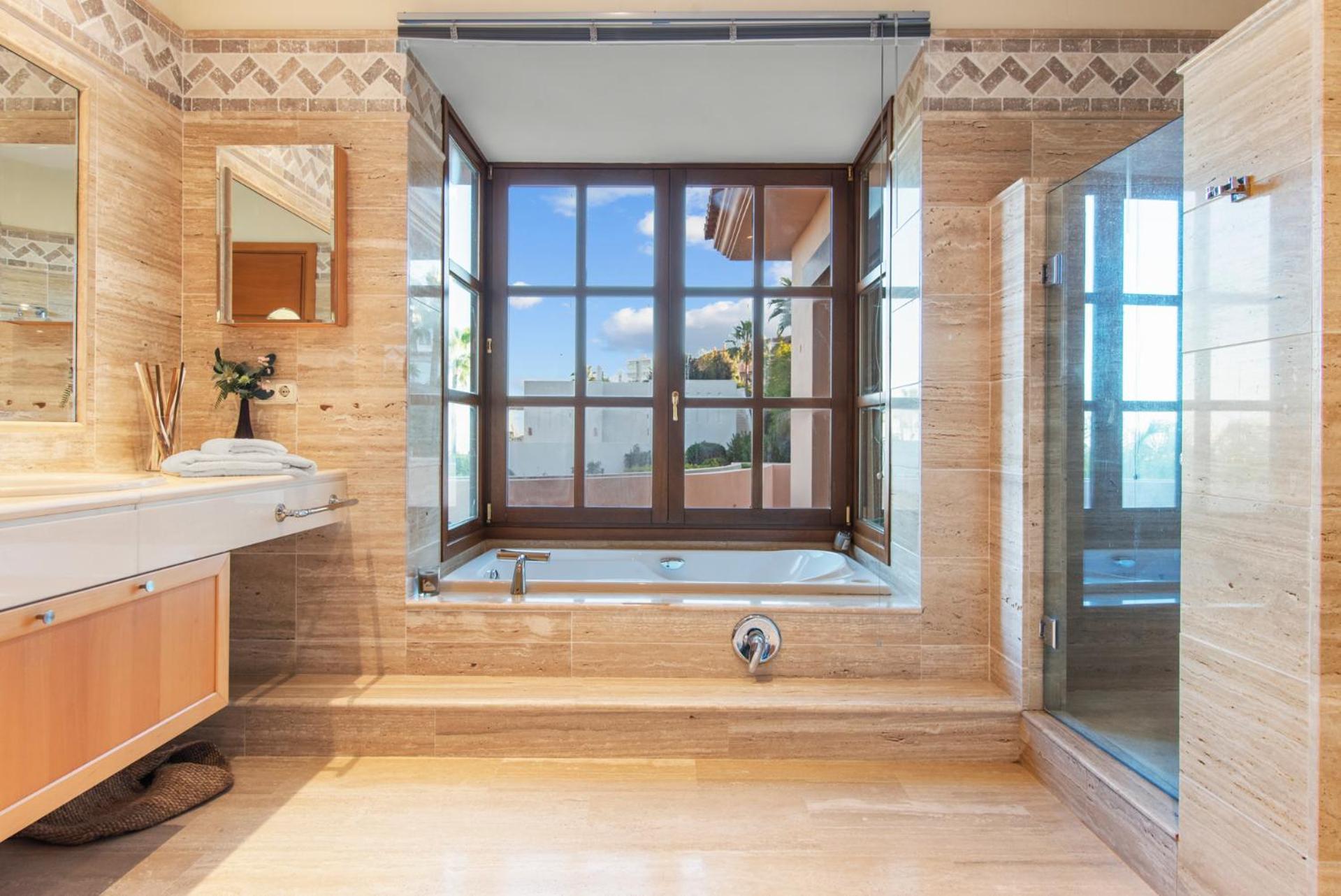 Luxury Villa Robledal By Mabiente - Views Of The Sea And The Golf Course Marbella Buitenkant foto